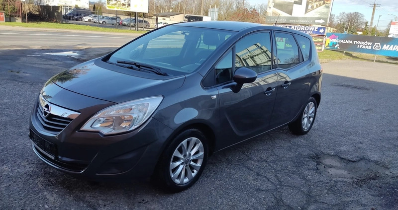 Opel Meriva cena 24900 przebieg: 166000, rok produkcji 2012 z Tczew małe 407